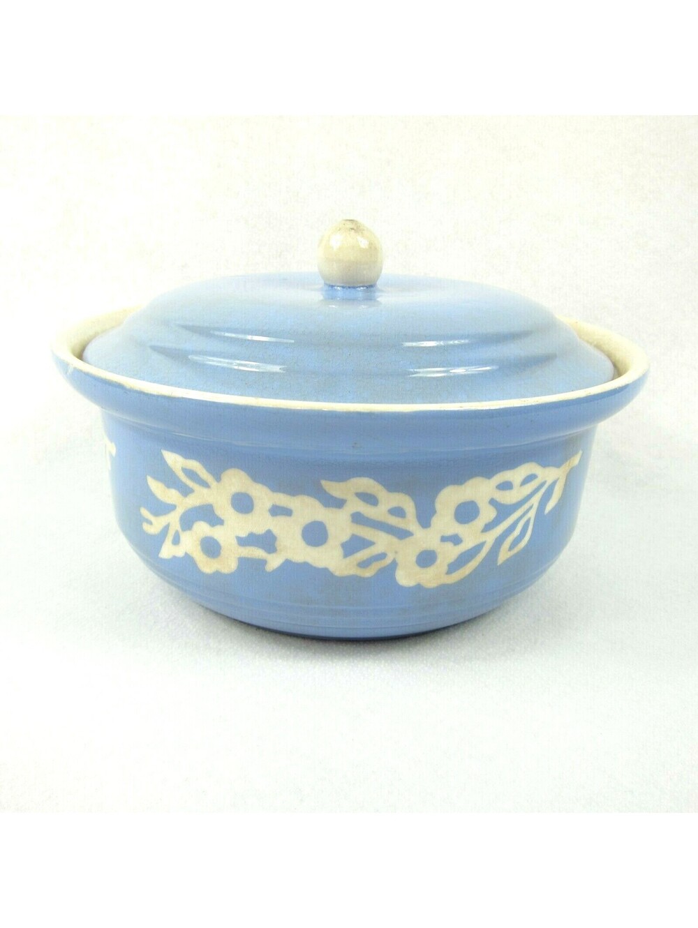 Vintage Harker Pottery Cameo Ware Blue Casserole Dish & Lid Dainty Flower Floral